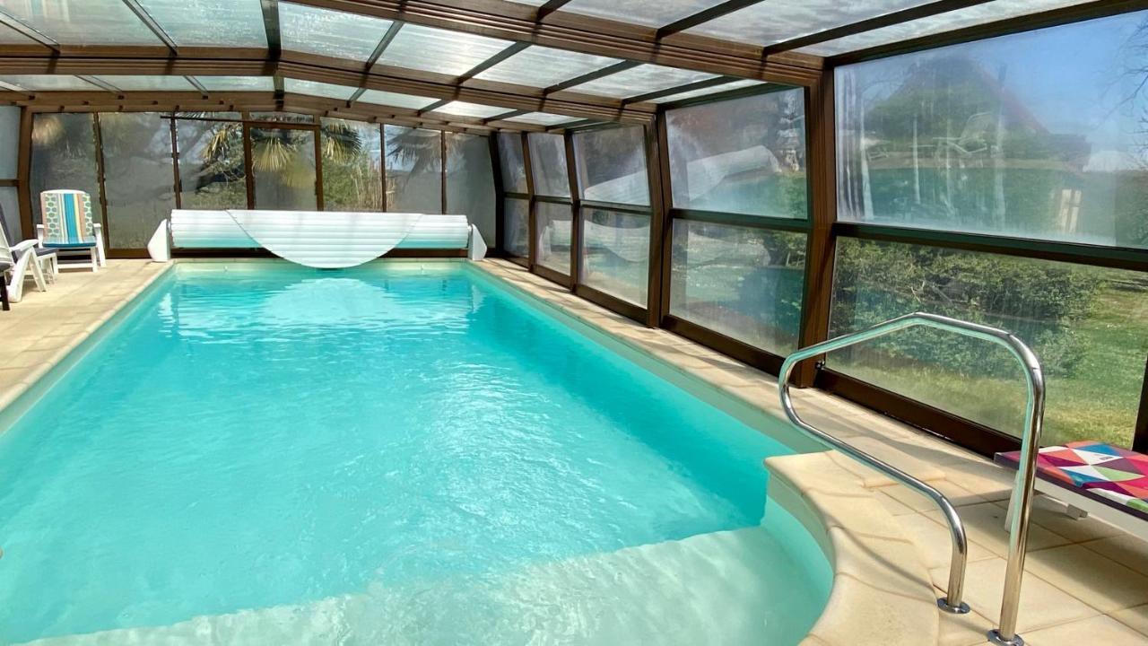 Maison De Charme Piscine Couverte Chauffee Mayrinhac-Lentour Exterior photo