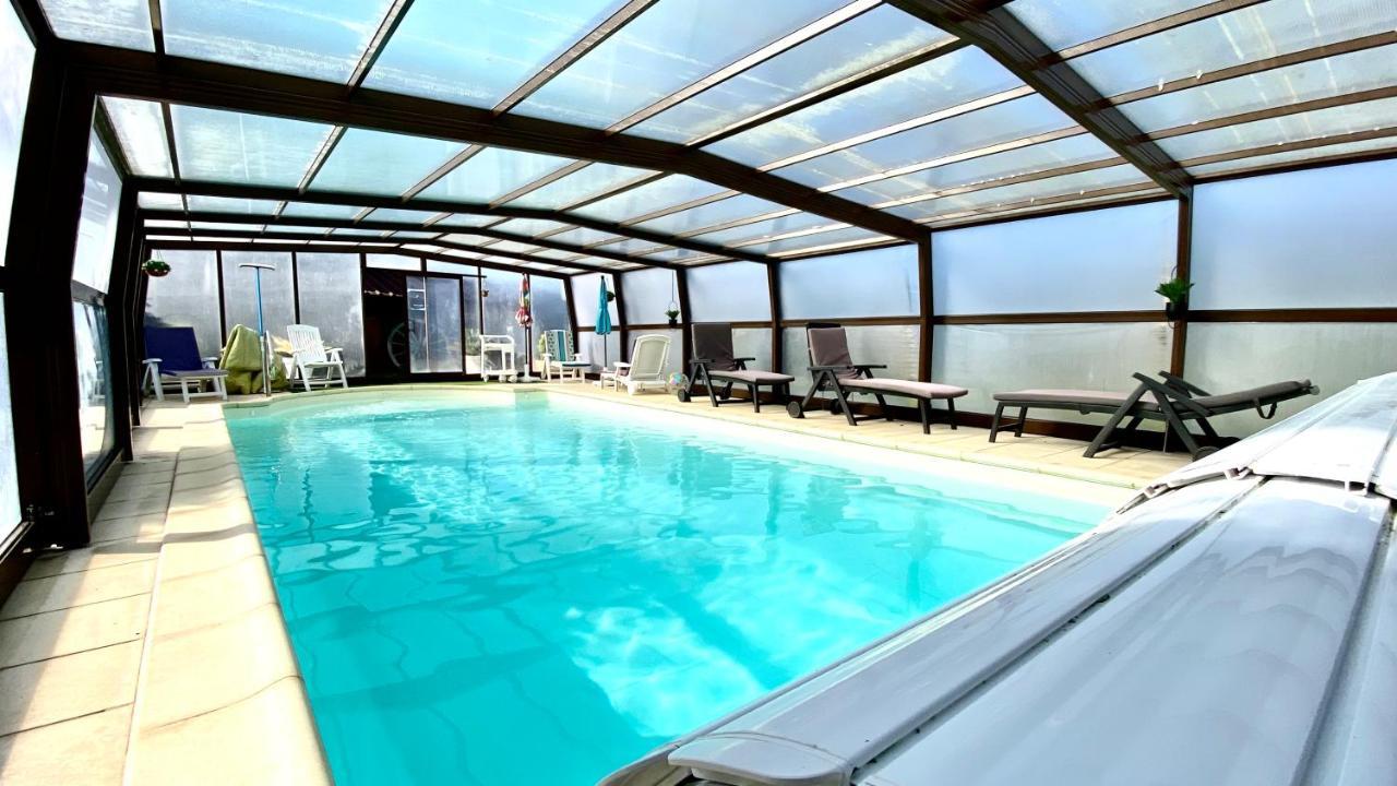 Maison De Charme Piscine Couverte Chauffee Mayrinhac-Lentour Exterior photo